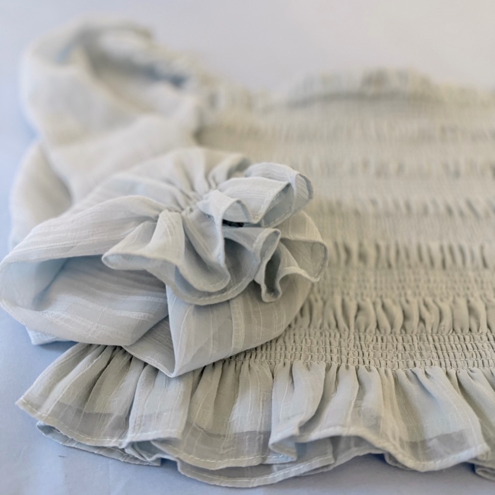 Shop the Cue Moon Mist Blue Smocked Off the Shoulder Crop Top Size Small NWT - Picture 4 of 10